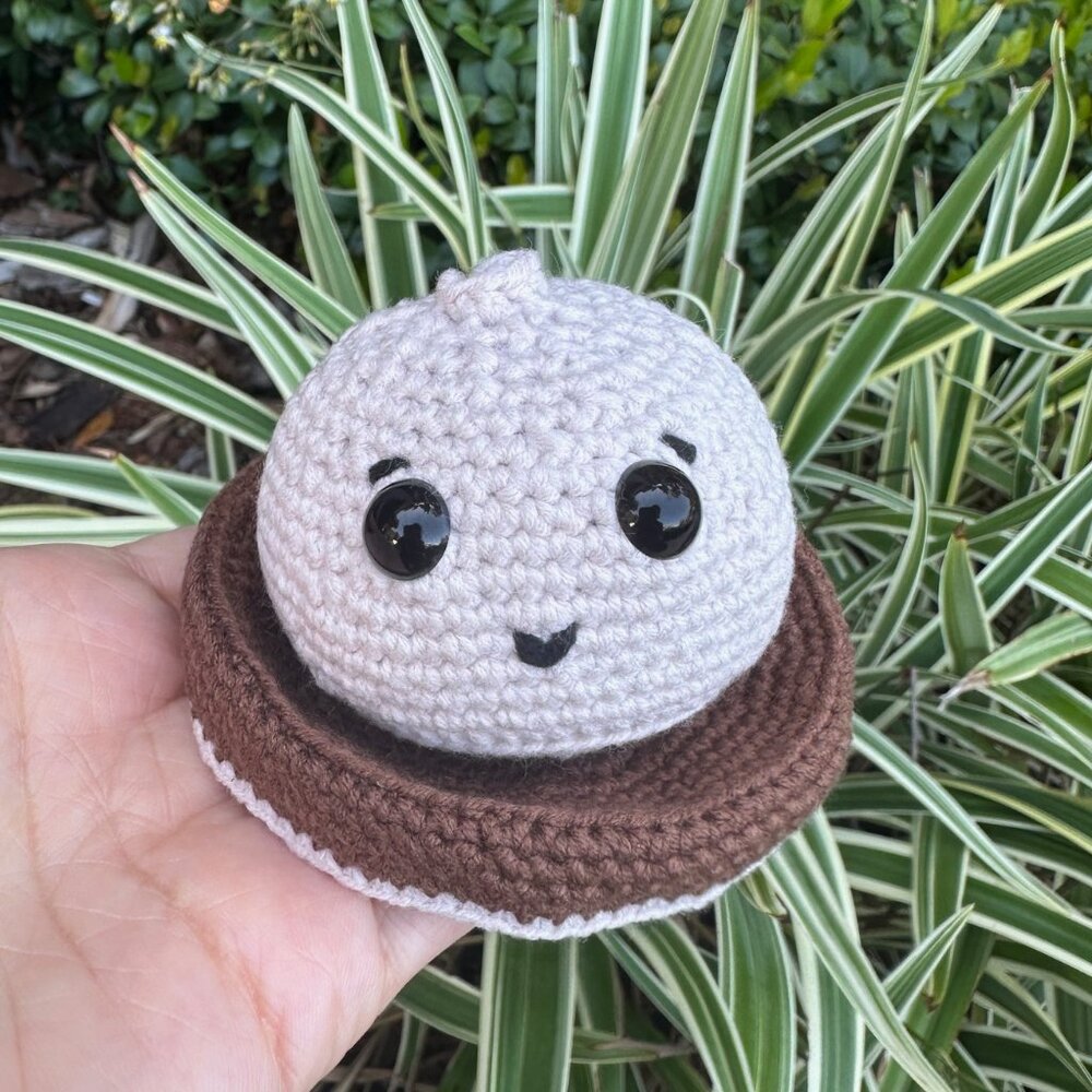 Crochet Cute Chinese Round Dumpling on a Plate, Soft Stuffed Round Dumpling Toy